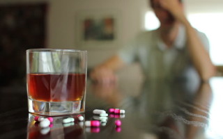 Какие таблетки нельзя пить с алкоголем: список и возможные последствия