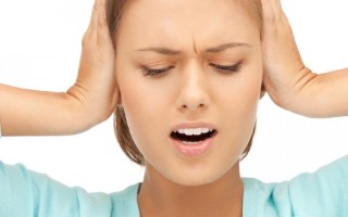 Как лечить постоянный шум и свист в ушах и голове?