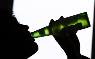 Чем отличается алкоголик от пьяницы: в чём разница?