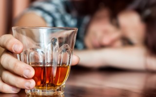 Принудительное лечение алкоголизма: эффективность доказана опытом