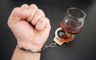 Лечение алкогольной зависимости у мужчин и женщин – самые эффективные препараты