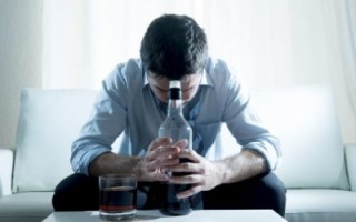 О пpинудительном лечении больных алкоголизмом, наpкоманией и токсикоманией