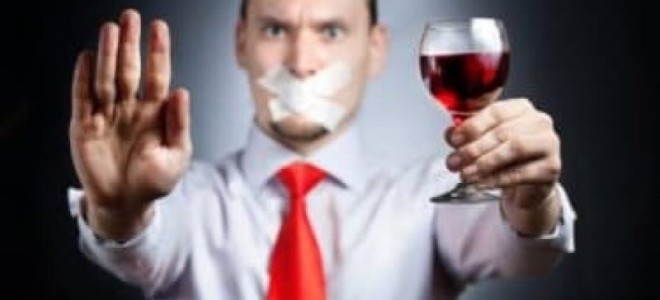 Бросил пить начала болеть голова